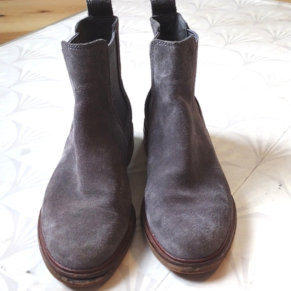 Clarks Gray Suede Ankle Boot - Picture 2 of 8